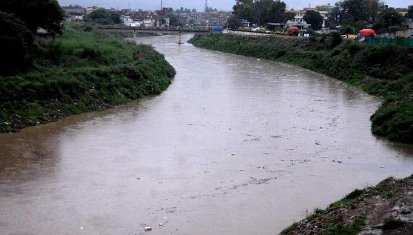 راولپنڈی: جڑواں شہروں میں موسلا دھار بارش کے بعد نالہ لئی ..