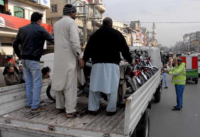 راولپنڈی: سٹی ٹریفک پولیس اور ٹی ایم اے کے مشترکہ تجاوزات ..