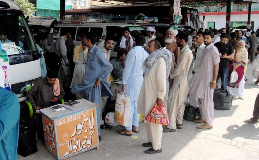 راولپنڈی: عید اپنے پیاروں کے ساتھ منانے کے لیے جانیوالے ..