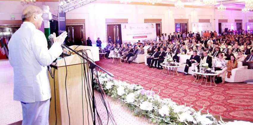 لاہور: وزیر اعلیٰ پنجاب محمد شہبازشریف مقامی ہوٹل میں سرمایا ..