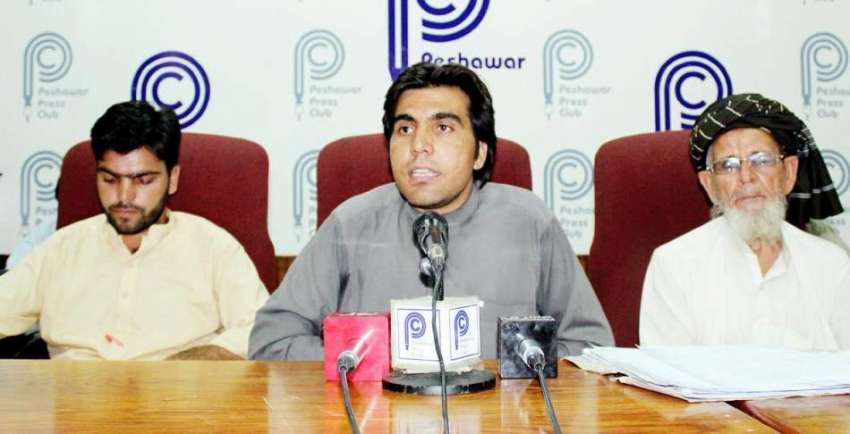 پشاور: پاکستان تحریک انصاف مہمند ایجنسی کے رحمان محترم خان ..