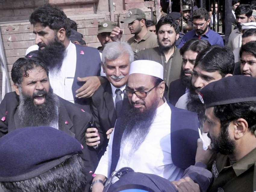 لاہور: حافظ محمد سعید کو ہائیکورٹ میں ریویو بورڈ کے سامنے ..