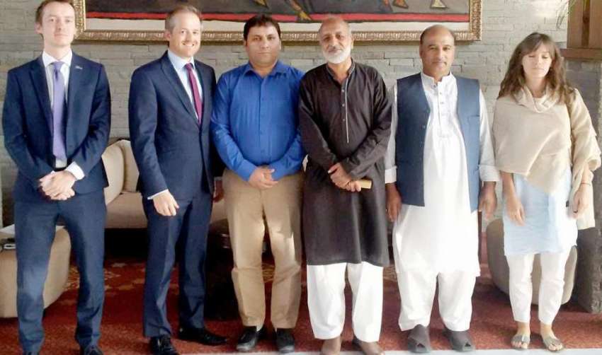 مظفر آباد: برطانوی سفارتخانے کے تین رکنی وفد کا سینئر صحافیوں ..