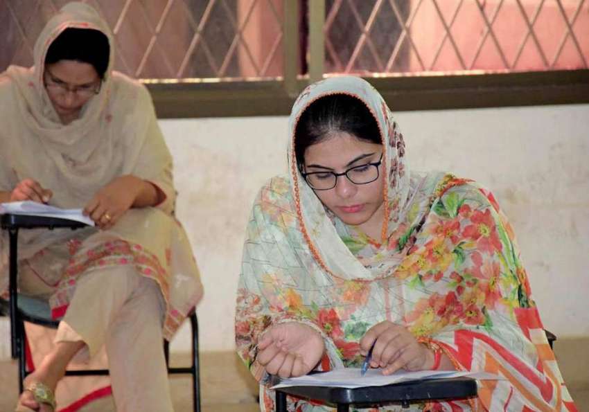 حیدر آباد: خواتین لمس میں نرسنگ کورس کے ایڈمیشن کے لیے انٹری ..
