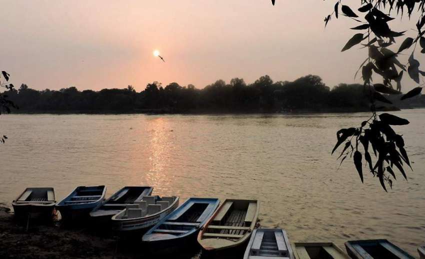 لاہور: دریائے راوی کے کنارے شام کے وقت غروب آفتاب کا خوبصورت ..