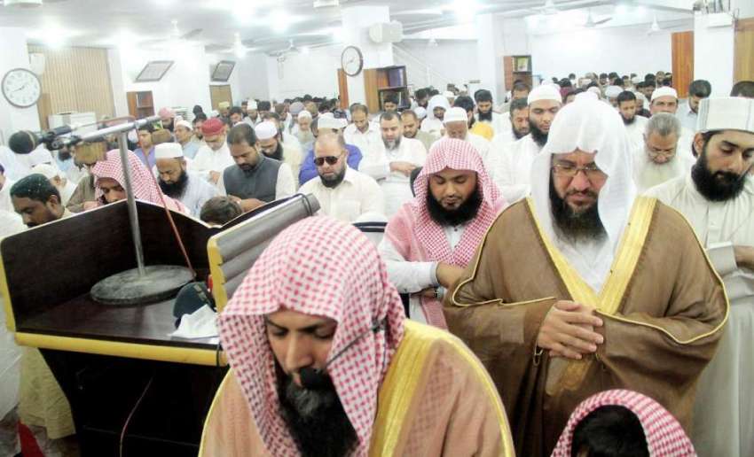 لاہور: مسجد نبوی (ﷺ) کے نائب امام، موذن الشیخ ایاد بن احمد ..