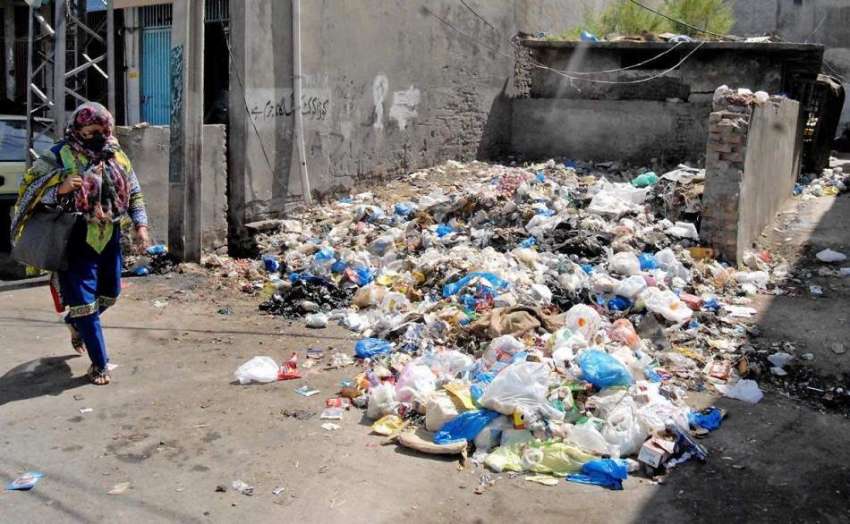 راولپنڈی: کینٹ بورڈ کی نا اہلی کے باعث ریلوے روڈ پر کچرے ..