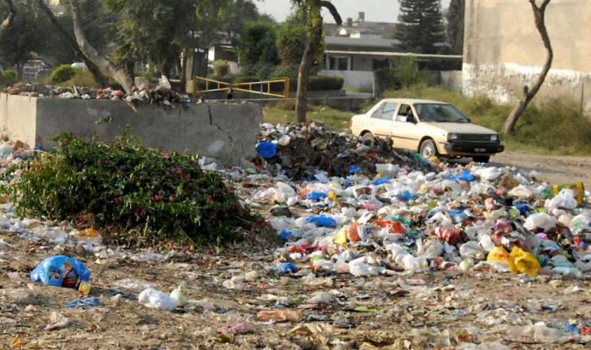 راولپنڈی: کینٹ بورڈ کے علاقہ نصیر آباد میں لگے گندگی کے ڈھیر ..