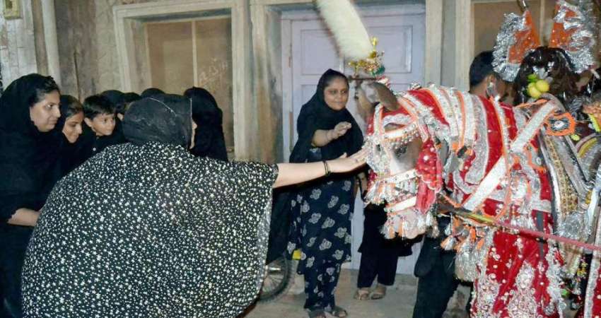 حیدر آباد: محرم الحرام کے سلسلے میں نکالے گئے جلوس میں خواتین ..