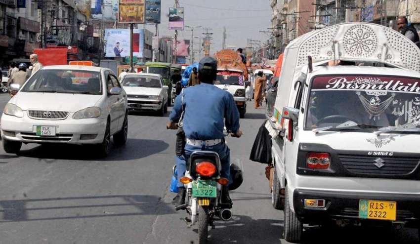 راولپنڈی: راجہ بازار میں قانون کی خلاف ورزی پر شہریوں کے ..