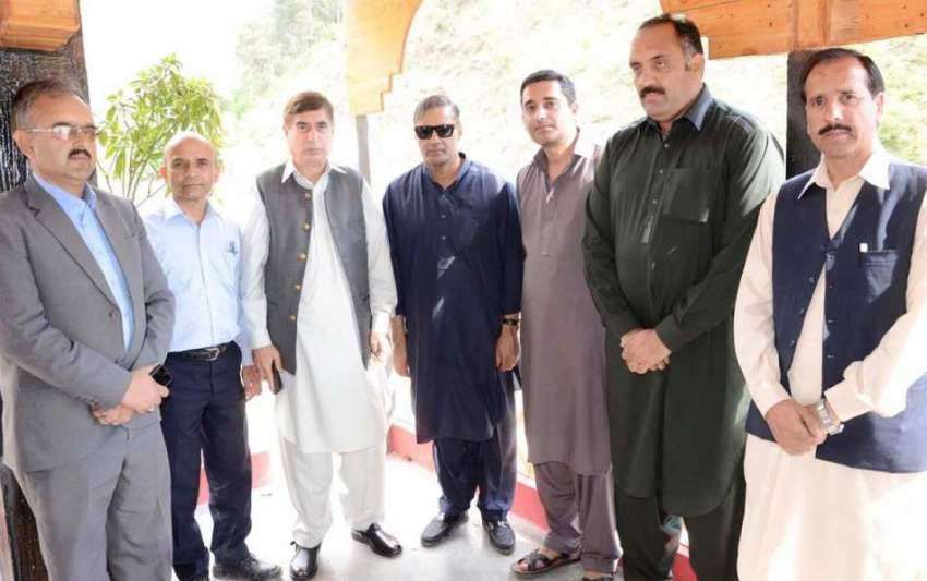 مظفر آباد: وزیر مملکت پانی و بجلی عابد شیر علی کے ہمراہ سپیکر ..
