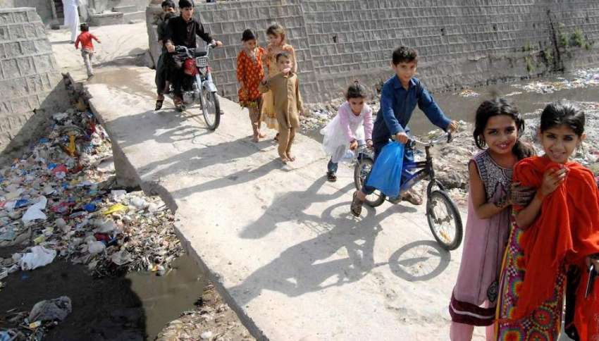 راولپنڈی: خیابان سر سید پیر ودھائی کو ملانے والی پلی جس سے ..