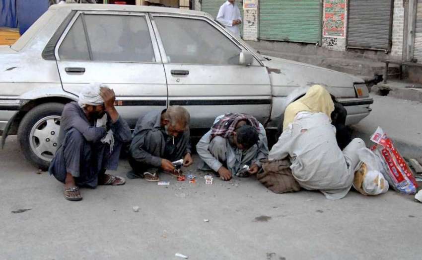 راولپنڈی: تھانہ بنی کی حدود میں جامعہ مسجد روڈ پر منشیات ..