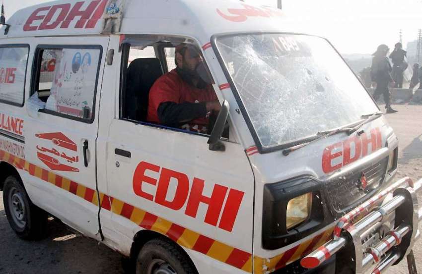 اسلام آباد: زخمیوں کی بروقت امداد کے لیے ایدھی ایمبولینس ..