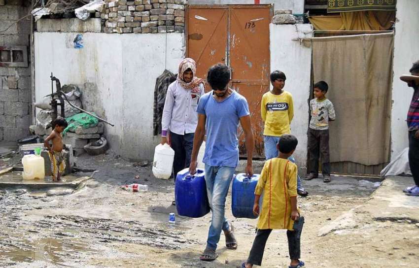 اسلام آباد: وفاقی دارالحکومت میں پینے کے پانی کی قلت کے باعث ..