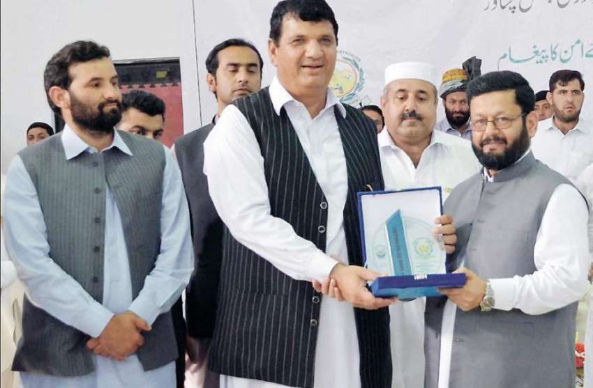 پشاور: سیکرٹری سپورٹس و ایڈمنسٹریشن فاٹا میاں محمد مہمان ..