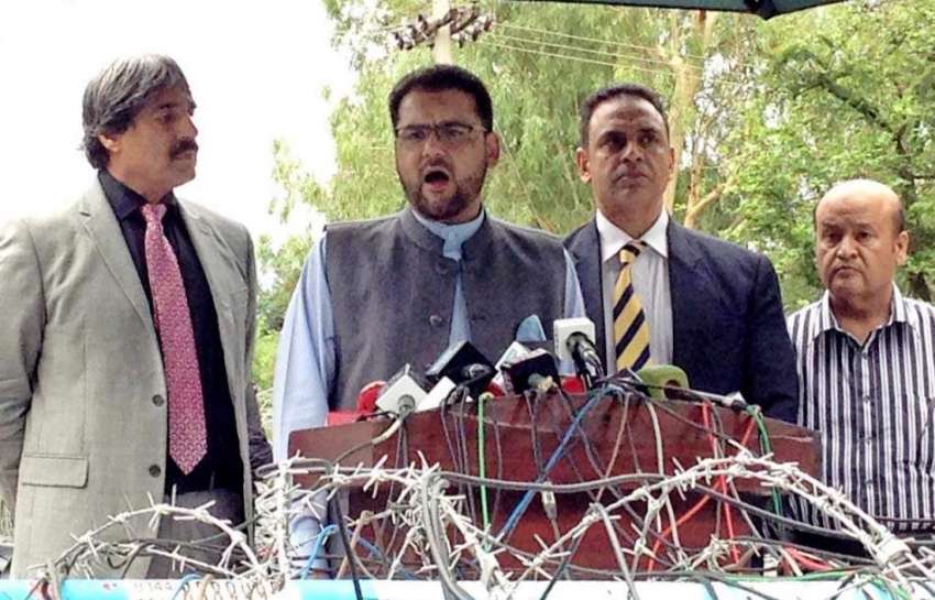 اسلام آباد: حسین نواز جے آئی ٹی میں پیشی کے بعد میڈیا سے گفتگو ..