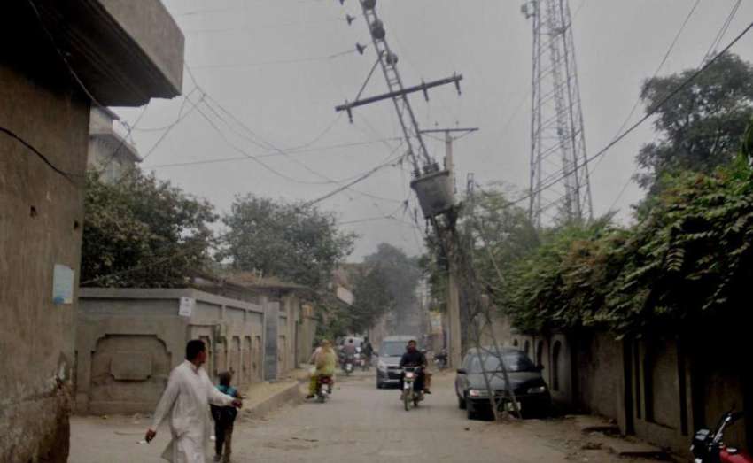 لاہور:داروغہ والا کے علاقہ سلامت پورہ میں محکمہ کی غفلت ..
