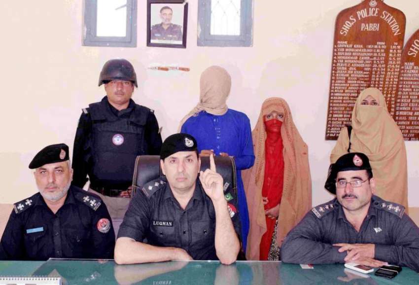 نوشہرہ: ڈی ایس پی پبی سرکل لقمان خان لاپتہ ہونیوالی دوشیزہ ..