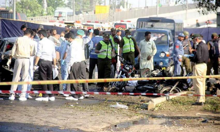 لاہور: فیروز پور روڈ پر دھماکے کے بعد قانون نافظ کرنیوالے ..