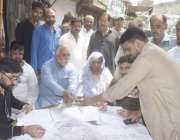 لاہور: عام انتخابات 2018  حلقہ این اے124میں مسلم لیگ(ن) کے کیمپ میں ووٹرز ..