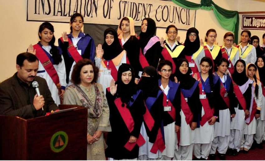 راولپنڈی: صوبائی وزیر راشد حفیظ مقامی کالج میں سٹوڈنٹس کونسل ..