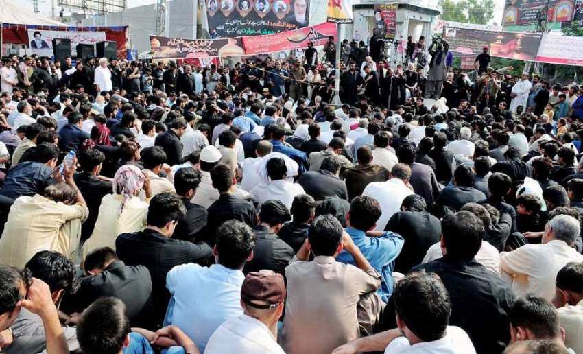 راولپنڈی: عاشورہ کے مرکزی جلوس میں نماز جمعہ کے بعد فوارہ ..