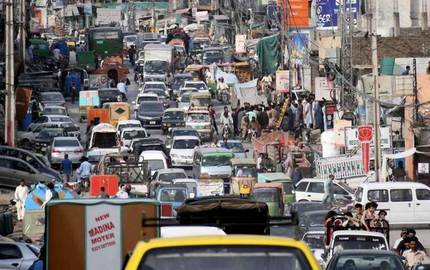 راولپنڈی: ٹریفک پولیس اہلکار کی غیر موجودگی کے باعث اڈیالہ ..