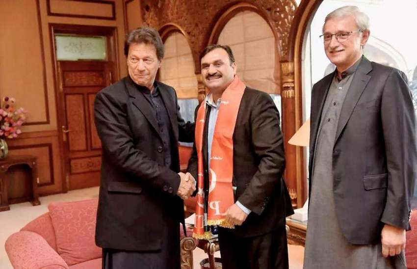 اسلام آباد: وزیر اعظم عمران خان اور جہانگیر گرین سے پیپلز ..