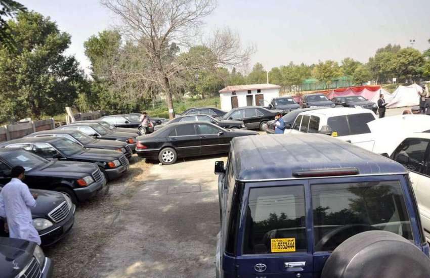 اسلام آباد:48استعمال شدہ گاڑیاں نیلامی کے لیے کھڑی ہیں۔