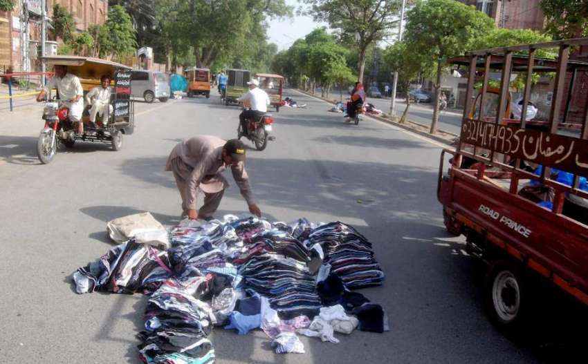 لاہور: ٹاؤن انتظامیہکی جانب سے بوہڑ والا چوک میں غیر قانونی ..