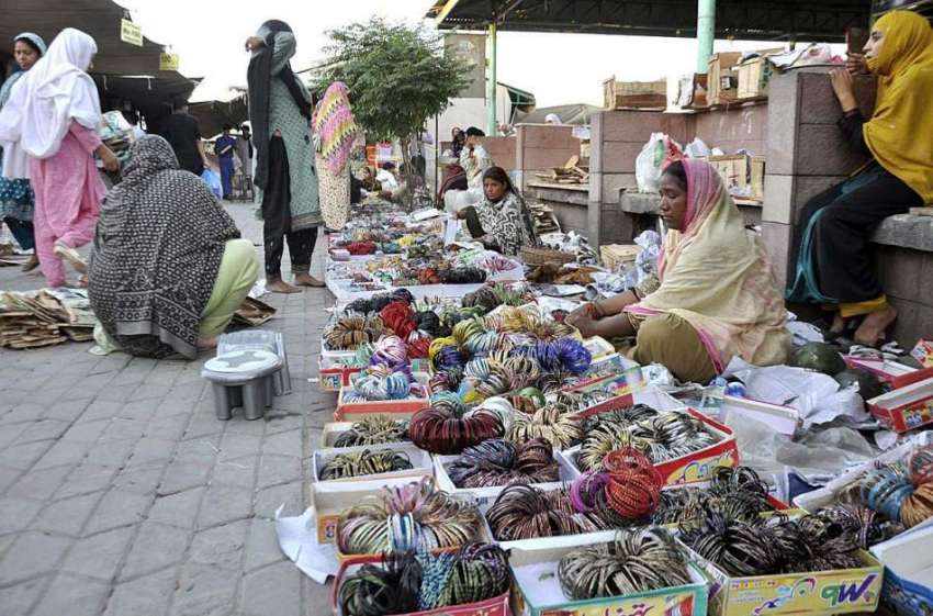 اسلام آباد: وفاقی دارالحکومت میں دو خواتین گھر کی کفالت ..