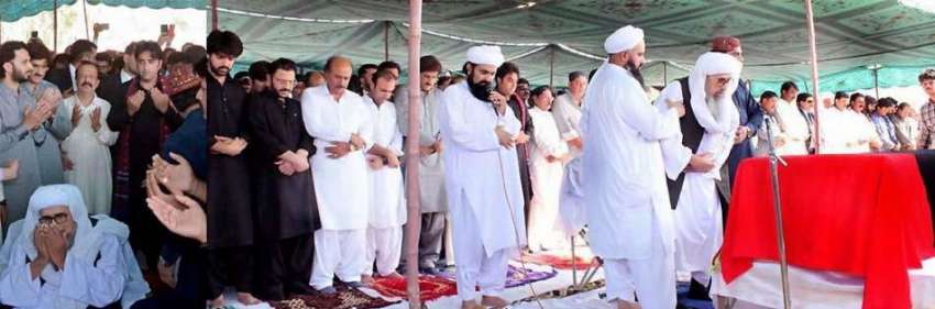 لاڑکانہ: محمد ایاز سومرو کی نماز جنازہ لاڑکانہ میں ادا کی ..