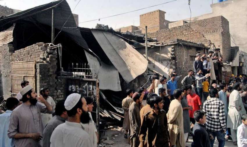 راولپنڈی: سر سید چوک کے قریب تجاوزات آپریشن کے دوران دکانوں ..