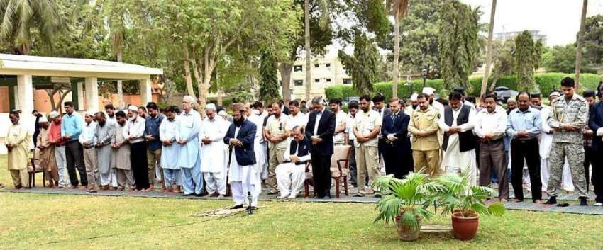کراچی: صدر مملکت ممنون حسین گورنر ہاؤس میں نماز استسقیٰ ..