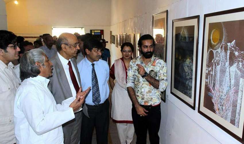 ملتان: وائس چانسلر بہاؤالدین زکریہ یونیورسٹی آرٹس کالج ..