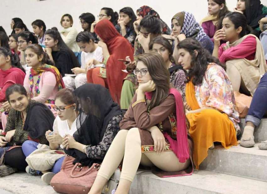 لاہور: لاہور کالج فار ویمن یونیورسٹی میں خواتین کے عالمی ..