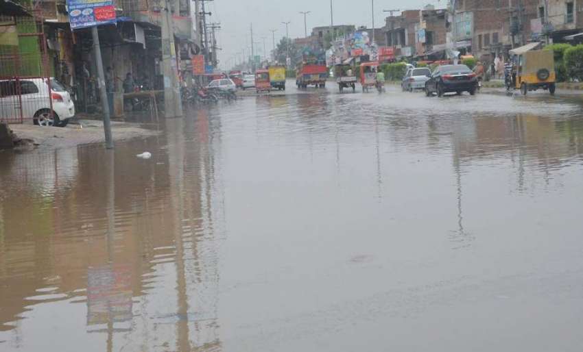 فیصل آباد: واسا کی غفلت اور نا اہلی کے باعث معروف شاہراہ ..
