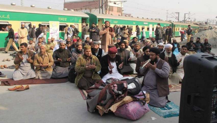 لاہور: پاکستان سنی تحریک کے سربراہ ثروت اعجاز قادری کی قیادت ..