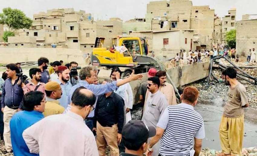 کراچی: میئرکراچی وسیم اختر ضلع جنوبی کے مختلف علاقوں میں ..