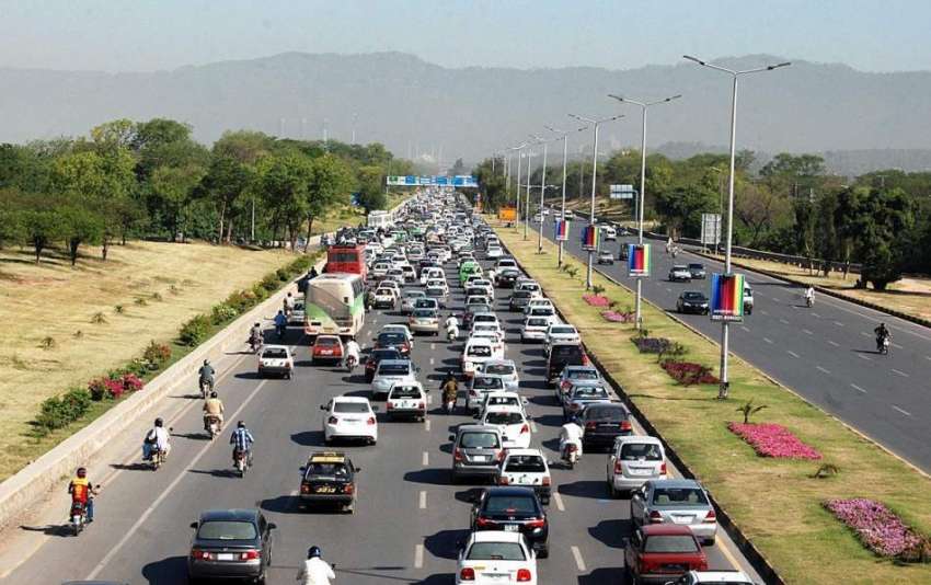 اسلام آباد: وفاقی دارالحکومت میں دن کے اوقات میں ٹریفک جام ..