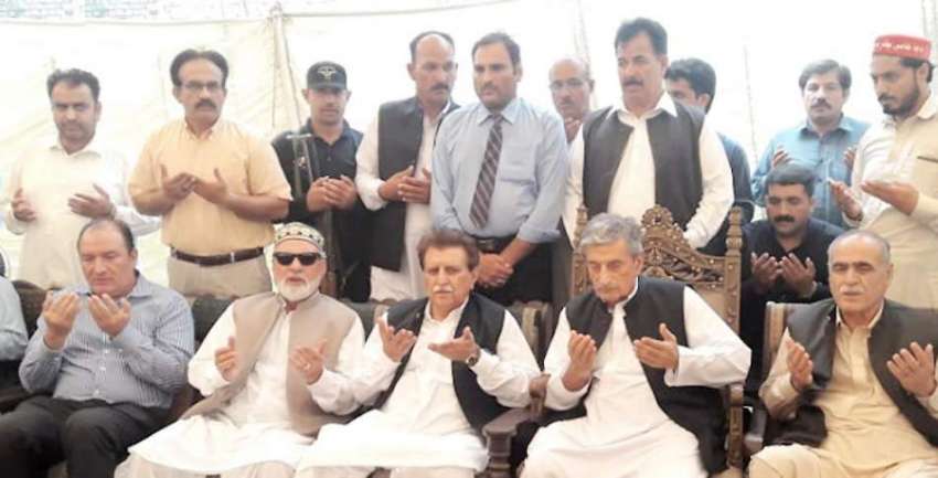 پشاور: وزیراعظم آزاد کشمیر راجہ فاروق حیدر خان اے این پی ..