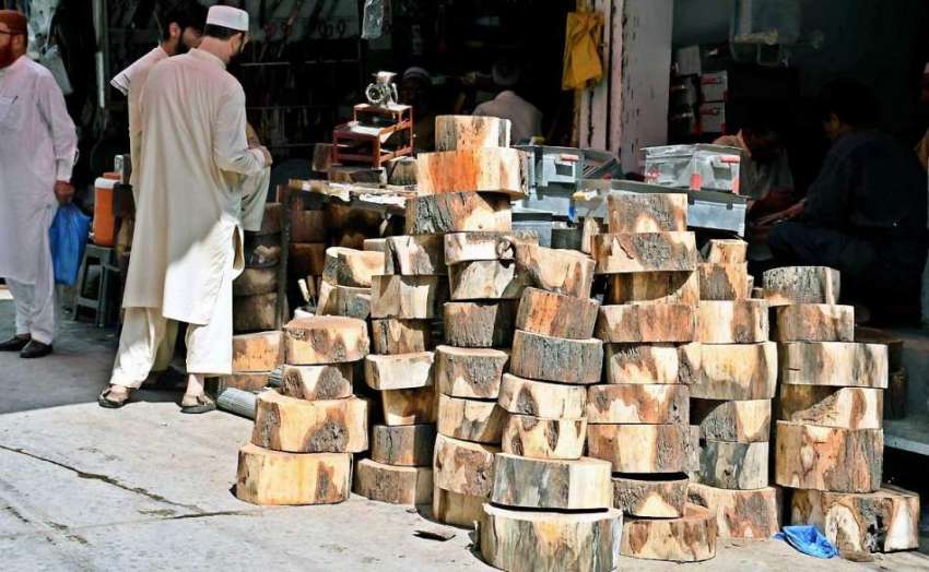 راولپنڈی: عید قربان کی تیاریوں میں مصروف شہری پرانہ قلعہ ..