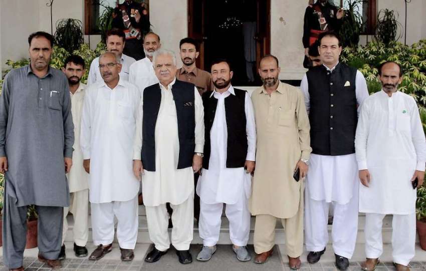 پشاور: گورنر خیبر پختونخوا انجینئر اقبال ظفر جھگڑا سے وفد ..
