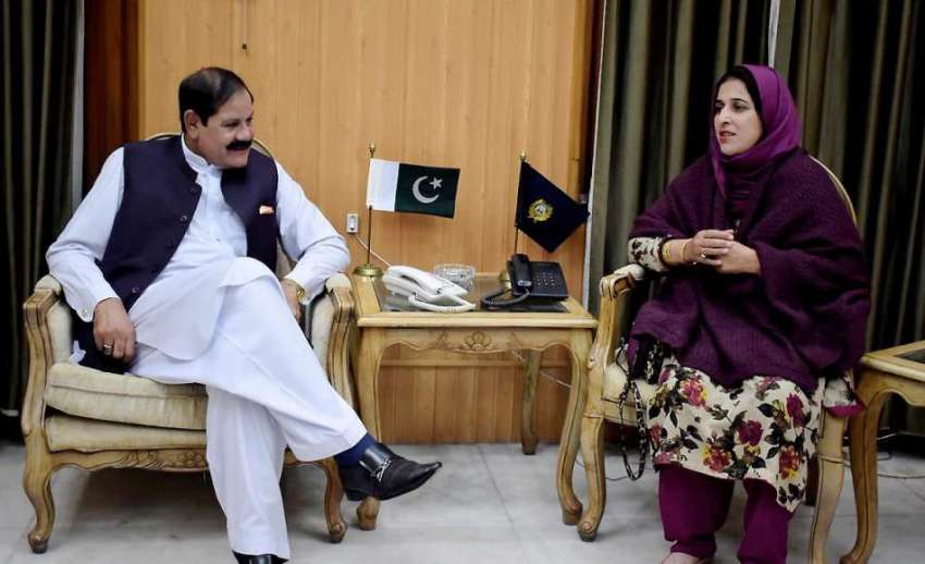 پشاور: سپیکر خیبر پختونخوا اسمبلی مشتاق غنی سے رکن صوبائی ..