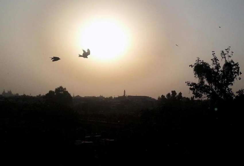 راولپنڈی: شام کے وقت غروب آفتاب کا منظر۔