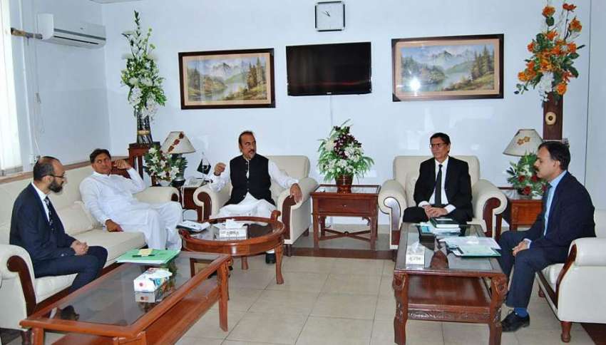 اسلام آباد: وزیر اعظم کے مشیر ڈاکٹر بابر اعوان اعلیٰ سطحی ..