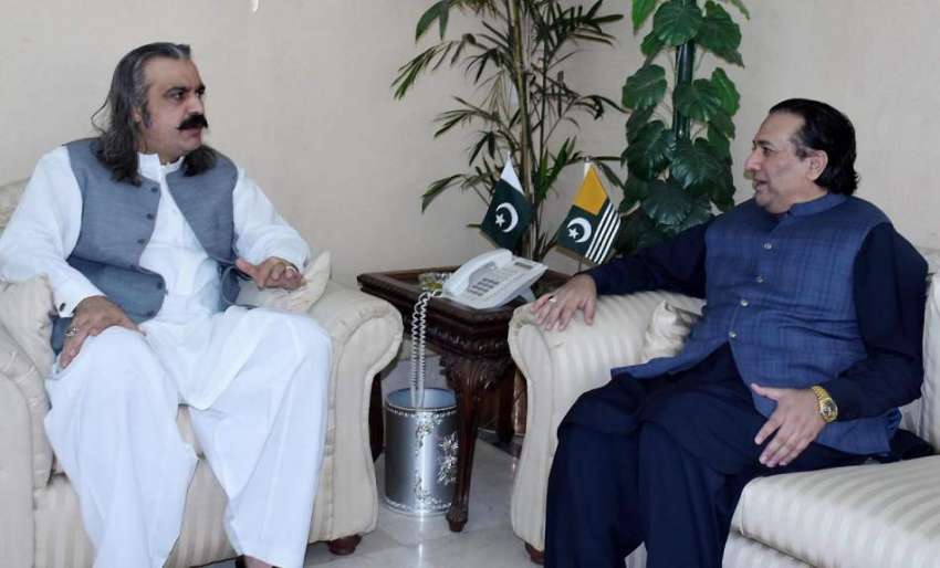 اسلام آباد: وفاقی وزیر برائے امور کشمیر و گلگت بلتستان سے ..