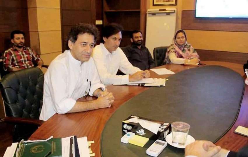 پشاور: سینئر صوبائی وزیر عاطف خان سے برطانوی وفد ملاقات ..