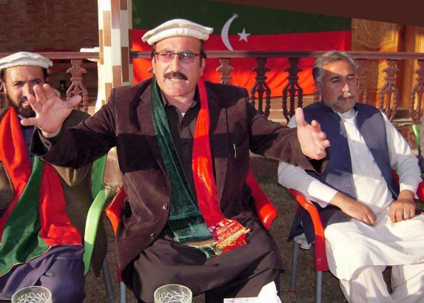 باجوڑ: پی ٹی آئی کے سینئر رہنما انور زیب خان باجوڑ یوتھ جرگے ..